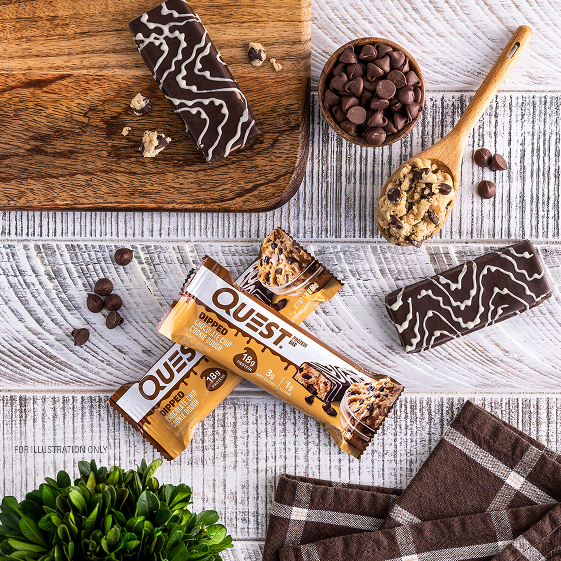 dipped-chocolate-chip-cookie-dough-protein-bar-q8 qst-012268_dipped-chocolate-chip-cookie-dough-protein-bar_7.png